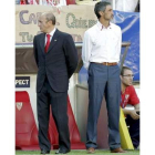 Del Nido, a la izquierda, decide hoy la continuidad de Antonio Álvarez como técnico sevillista.
