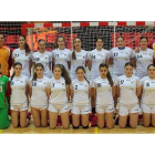 Formación de la selección con las nueve jugadoras leonesas, entre ellas la goleadora O’Mullony (18).