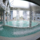 Una gran cortina de agua que está indicada para los tratamiento de espalda y cervicales.