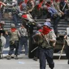 Las fuerzas militares acudieron a dispersar a los manifestantes contrarios al Gobierno