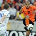 Nigel de Jong, a la derecha, volvió a las andadas.