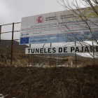Zona de obras en el emboquille de los túneles del AVE, a la altura de La Pola de Gordón. MARCIANO PÉREZ