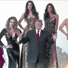 Donald Trumpo, en el 2011, con varias exmisses Universo.