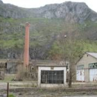 Parte de las instalaciones abandonadas de Hulleras de Sabero en Vegamediana
