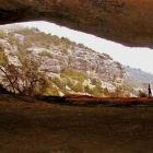 La cueva de Chaves, protegida como BIC y parque natural y por la Red Natura 2000.