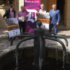 Representantes del Ayuntamiento, Aslemus y Diario de León, ayer en Benavides.