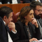 Los procuradores de UPL Luis Mariano Santos, Alicia Gallego y José Ramón García. DL