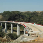 Foto de archivo de las obras de la autovía a Braganza, en un tramo que hoy ya está finalizado.