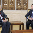 El mediador internacional para Siria, Lajdar Brahimi, junto al presidente sirio Bachar al Asad.