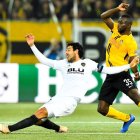 Parejo cometió un penalti innecesario que supuso el empate del Young Boys. PETER SCHNEIDER