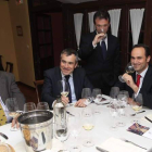 Los ejecutivos del grupo bodeguero durante la presentación maridaje en Casa Noval.