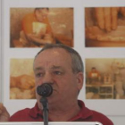 Constancio Peñín, durante el homenaje que le rindieron sus compañeros en la feria de artesanía.