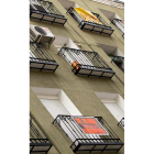 Imagen de un edificio con pisos en venta. JAVIER LIZÓN