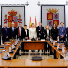 Marín, con los consejeros y el resto de rectores. DL