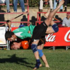 Ángel Vega logró un nuevo triunfo en ligeros ante su compañero «El Mister».