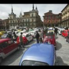 Cerca de 160 vehículos del mítico modelo Seat 600 se dieron cita en León para deleite de nostálgicos y amantes del coleccionismo.