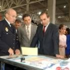 Miguel Alejo, José Antonio Alonso y Ángel Villalba, durante la visita a la Feria de Muestras