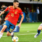 Ceballos es perseguido por Chiesa en Bolonia en el estreno del Europeo sub-21.