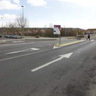 El puente, con una sóla vía de acceso en cada dirección.