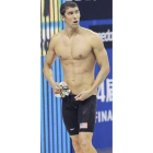 Phelps sale de la piscina tras la prueba de 200 libres.