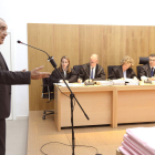 Victorino Alonso presta declaración durante la vista oral, celebrada en septiembre. JAVIER BLASCO / EFE