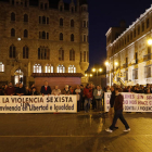 La plataforma contra la violencia machista ‘Los lunes sin sol’ se concentró ayer. MARCIANO PÉREZ