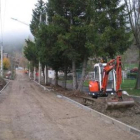 Obras del nuevo paseo en la calle que va al geriátrico.