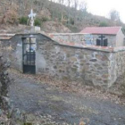 El cementerio de Quintanilla, junto a una de cuyas tapias se encuentran los restos de los represalia