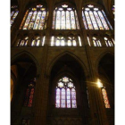 Imagen de las vidrieras de la Catedral de León.