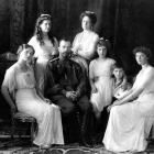El Zar Nicolás II y su familia en una fotografía de 1913.