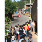 Vecinos y curiosos se mantuvieron expectantes toda la carrera