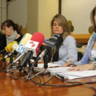 María José Alonso y Ana Guada, en el transcurso de su última rueda de prensa.