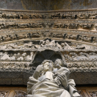 La impresionante Portada del Juicio Final en la Catedral de León, en cuya cumbre está representada la infanta María. DL