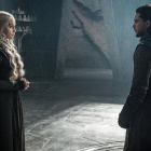 Los actores Emilia Clarke (como Daenerys Targaryen) y Kit Harington (Jon Snow), en la serie de la cadena HBO Juego de tronos.