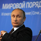 Vladimir Putin, durante la conferencia con analistas occidentales, el viernes en Sochi.