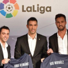 Xavi, Fernando Sanz y Kiko Narváez, en la presentación de la LigaAmbassadors en Madrid.