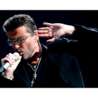 El cantante George Michael durante un concierto en Amsterdam.  EVERT ELZINGA