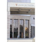 Edificio multiusos de la Junta de Castilla y León, donde se expiden los Carnés Joven. JAVIER