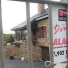 Una imagen exterior de la vivienda asaltada la tarde del pasado jueves