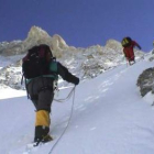 Los españoles ascendiendo el pico Principal del Broad Peak.