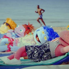Los Lunnis, en el videoclip de 'Conecta Clan'.