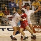Héctor trata de ganar la posición entre Dinart y Alberto Entrerríos