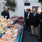 Velasco, Otero y Arias, ayer en la apertura de la feria agroalimentaria de Bembibre.