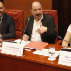 Saül Gordillo, Vicent Sanchís y Núria Llorach, en una comisión de control de la CCMA.
