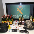 Los efectos incautados por la Guardia Civil en la operación.