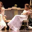 Las actrices Carmen Elías, Silvia Abascal y Goizalde Núñez en un momento de la representación