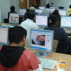 Los interesados en los cursos de formación pueden ponerse en contacto con el Imfe. ANA F. BARREDO