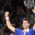 Novak Djokovic celebra la victoria en París-Bercy ante Andy Murray.