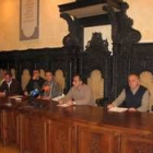 La imagen muestra a parte de los concejales del Pleno durante la sesión de anoche