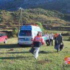 El equipo sanitario que atendió a la montañera.